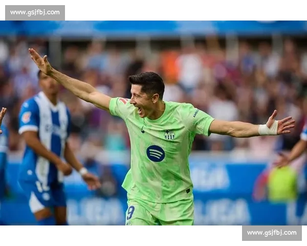 巴萨拒续莱万:42 球功勋明夏离队,青春革命压倒情怀 巴萨拒续莱万:42 球功勋明夏离队,青春革命压倒情怀