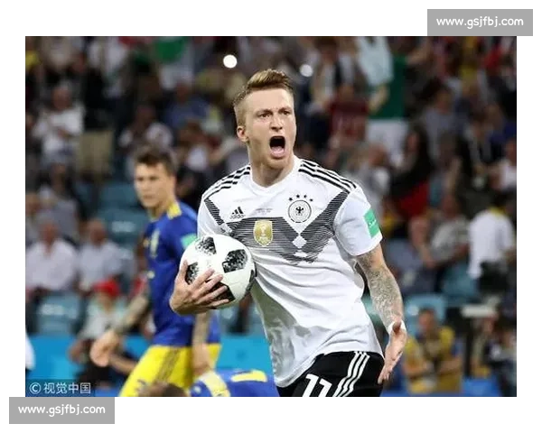 祖力皮卡尔对阵辛格胜负揭晓比赛结果与关键表现全面解析过程回顾